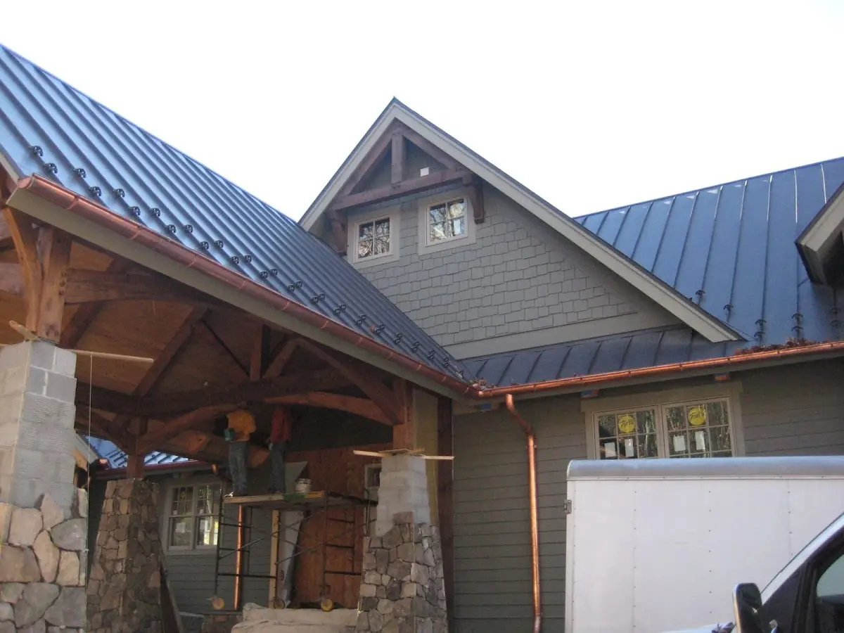 Craftsman Roofing team delivering quality roofing work in Highlands